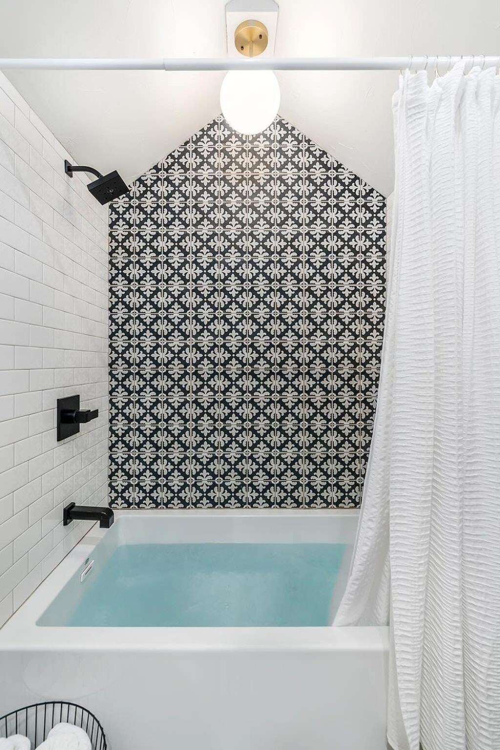 Alley Kat Guesthouse With Private Hot Tub Фредеріксбург Екстер'єр фото